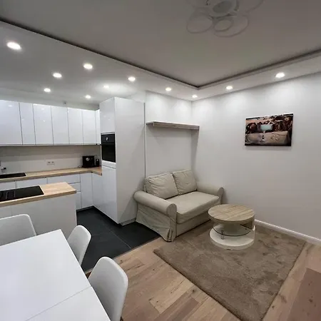 Lovely Flat Relax Near City Center Nuremberg Exterior photo